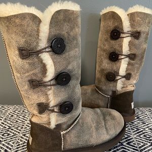 Ugg Boots Bailey Button